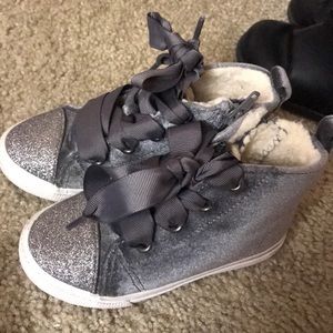 2 pairs of footwear for toddlers US size 8